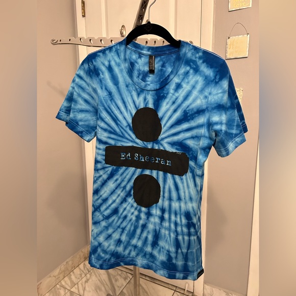 Ed Sheeran Divide Album Concert Tour Official Merch - Blue Tie Dye T-Shirt - Picture 2 of 7